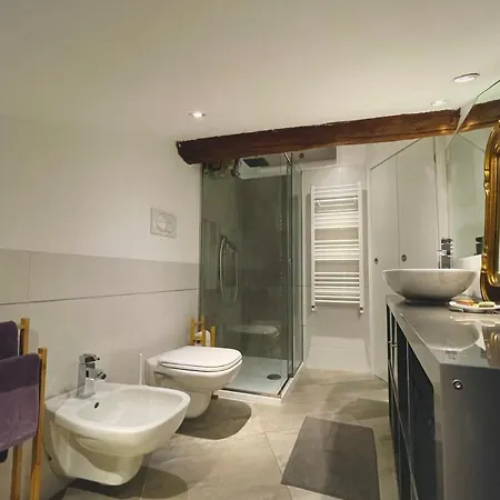 Daire Tiny Zen House By The Sea.