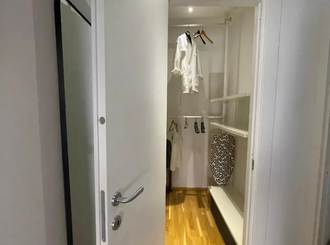 Apartment Tiny Zen House By The Sea.